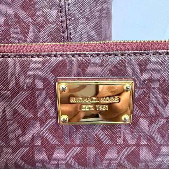 Michael Michael Kors Burgundy Tote and Wallet Set - Picture 3 of 9
